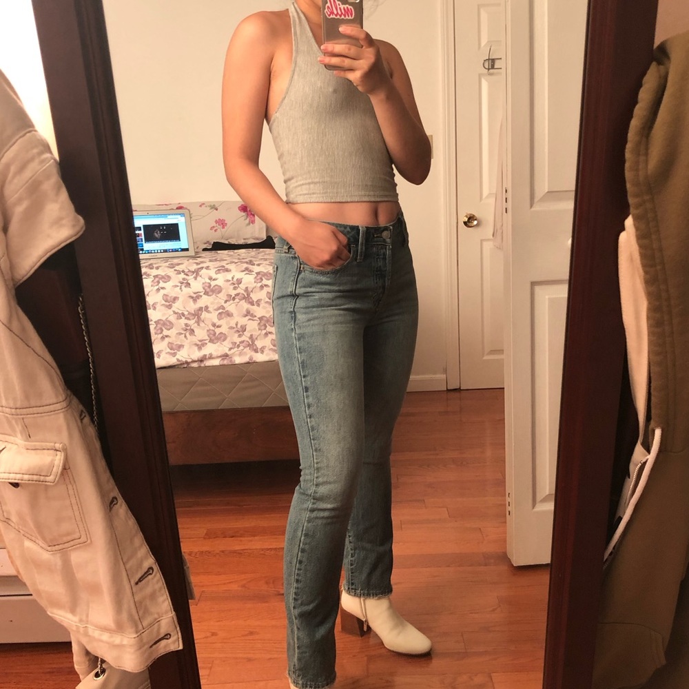 Grey top